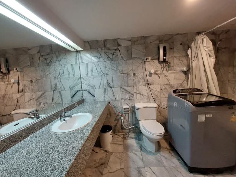 State Tower, Bangkok, 1055 Silom Road, Silom, Bang Rak, Bangkok, 1 Bedroom, 68 sqm, Condo For Rent, by Vichai Annavakulthorn, 500401246 - DDproperty.com