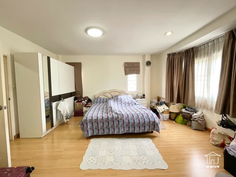 Neighborhome Watcharaphon, Bangkok, Sukhaphiban 5, Sam Wa Tawan Ok, Khlong Sam Wa, Bangkok, 4 Bedrooms, 250 sqm, Single Detached House For Sale, by วิจิตรา จิตรวงษ์ตระกูล, 500401294 - DDproperty.com