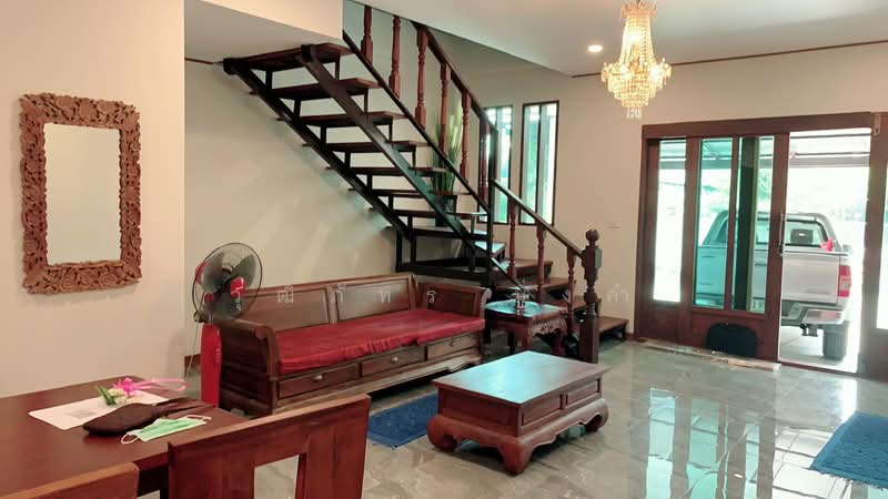 Padaet, Chiang Mai, Pa Daet, Muang Chiang Mai, Chiang Mai, 4 Bedrooms, 250 sqm, Townhouse For Rent, by วุฒิภัทร มิ่งคำ, 500401329 - DDproperty.com