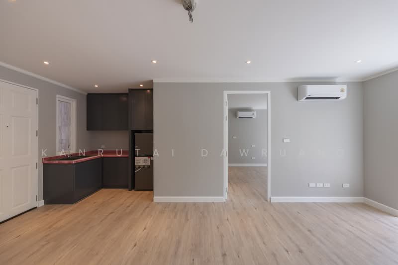 Baan Siriyenakat, Bangkok, 50 Yenakat, Thung Maha Mek, Sathon, Bangkok, 1 Bedroom, 58 sqm, Condo For Sale, by Kanrutai Dawruang, 500401399 - DDproperty.com