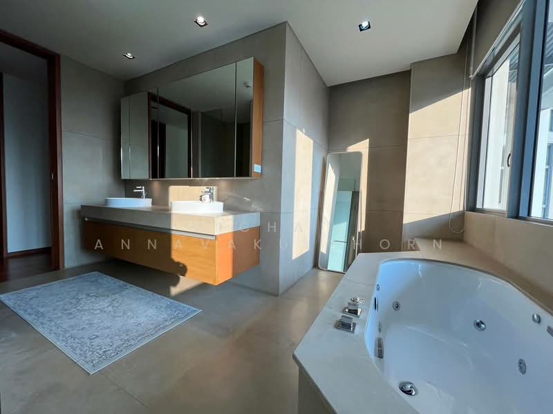 The Sukhothai Residences, Bangkok, 3 Sathorn Tai Road, Thung Maha Mek, Sathon, Bangkok, 3 Bedrooms, 240 sqm, Condo For Rent, by Vichai Annavakulthorn, 500401539 - DDproperty.com