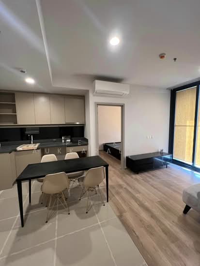 Oka Haus Sukhumvit 36 : โอกะ เฮ้าส์ สุขุมวิท 36, กรุงเทพ