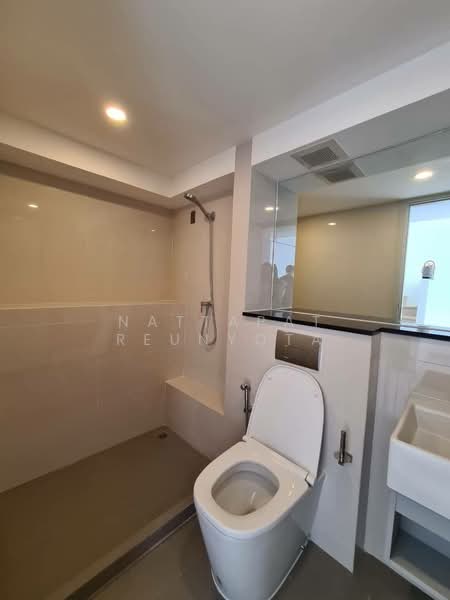 Knightsbridge Prime Sathorn, Bangkok, 599 Naradhiwas Rajanagarindra Road, Thung Maha Mek, Sathon, Bangkok, 2 Bedrooms, 45 sqm, Condo For Sale, by Nattapat Reunyota, 500401749 - DDproperty.com