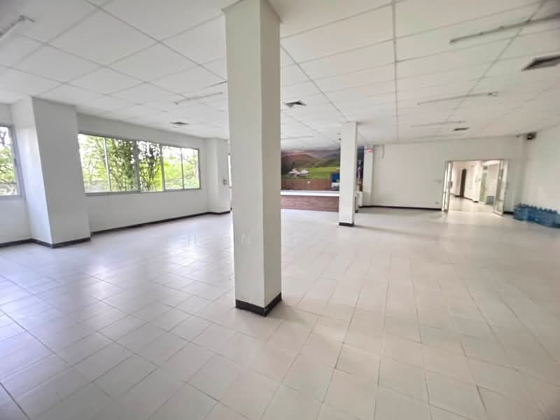 Industrial Factory for Sale | Purple Zone Industrial Area | Lat Krabang Location (SPSSR288), Bangkok, Khlong Sam Prawet, Lat Krabang, Bangkok, , 6,700 sqm, Warehouse/Factory For Sale, by Khun Poon, 500401756 - DDproperty.com