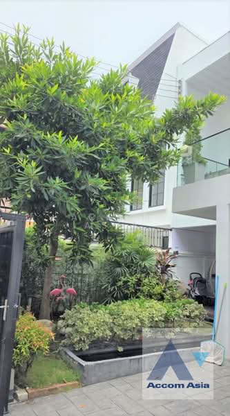 Bright Modern Family House with Private Garden & Balcony in Sukhumvit (AA45804), Bangkok, Khlong Tan Nua, Watthana, Bangkok, 3 Bedrooms, 200 sqm, Single Detached House For Sale, by Accom Asia, 500401765 - DDproperty.com