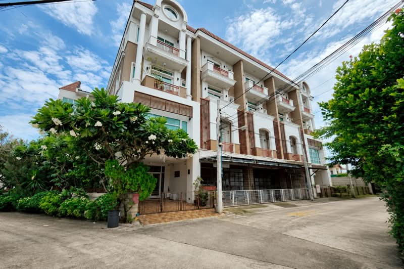 พรีเมี่ยม เพลส นวมินทร์ - ลาดพร้าว 101, กรุงเทพ, ถนนนวมินทร์, นวมินทร์, บึงกุ่ม, กรุงเทพ, 300 ตร.ม., ทาวน์เฮ้าส์ ขาย, โดย คุณมิว, 500401798 - DDproperty.com