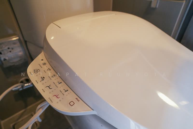 IDEO Mobi Asoke, Bangkok, New Petchaburi Road, Bang Kapi, Huai Khwang, Bangkok, 1 Bedroom, 25 sqm, Condo For Sale, by Nattapat Reunyota, 500401864 - DDproperty.com