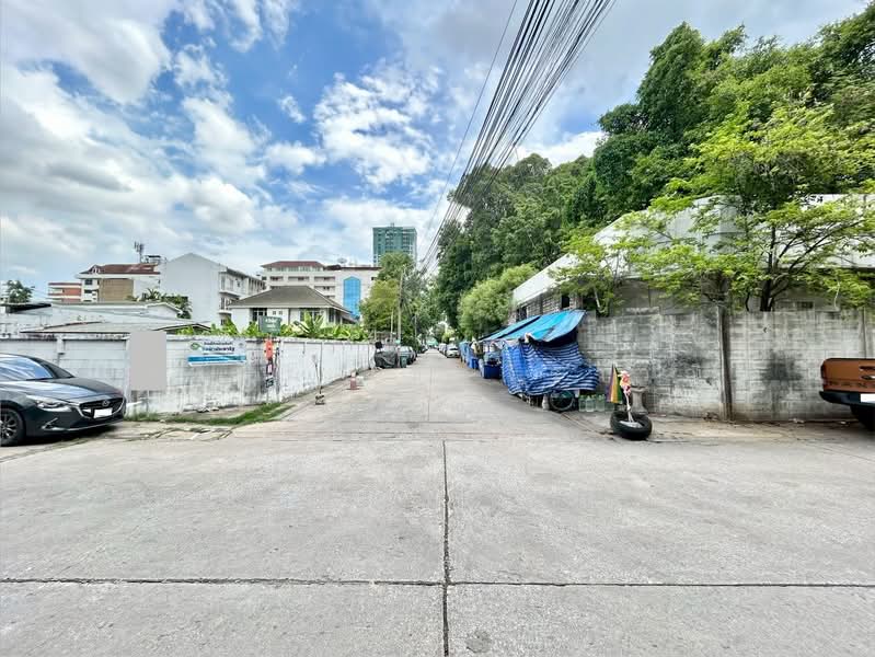ขายที่ดิน 125 ตร.ว. ซอยรามคำแหง 4 แยก 6 (ร.พ.แพทย์ปัญญา) รถไฟฟ้า ARL รามคำแหง, Bangkok, Suan Luang, Bangkok, , 500 sqm, Land For Sale, by อาทิชา โชตจิราวณิช, 500401954 - DDproperty.com