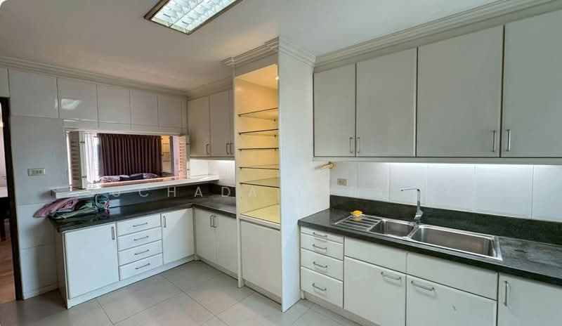 Richmond Palace, Bangkok, Soi Sukhumvit 43 Sukhumvit Road, Khlong Tan Nua, Watthana, Bangkok, 3 Bedrooms, 164 sqm, Condo For Sale, by Suchada Yodyiem, 500401989 - DDproperty.com