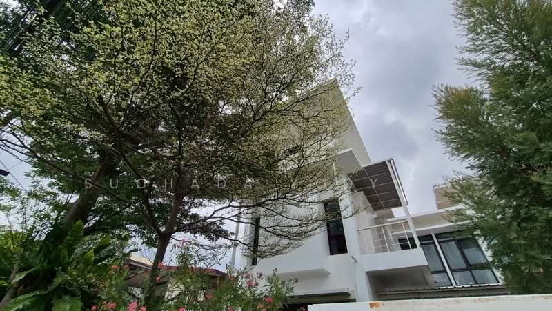 4-BR House, Bangkok, Lat Phrao, Bangkok, 4 Bedrooms, 400 sqm, Single Detached House For Sale, by Suchada Yodyiem, 500402050 - DDproperty.com