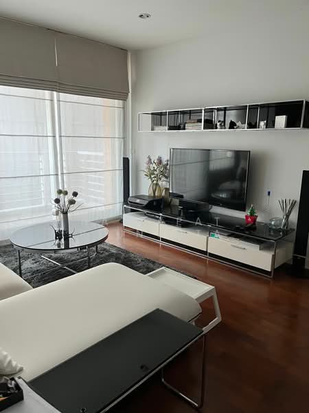 Siri Residence, Bangkok, 21 Soi Sukhumvit 24, Khong Tan, Khlong Toei, Bangkok, 2 Bedrooms, 94 sqm, Condo For Sale, by Nattapat Reunyota, 500402052 - DDproperty.com