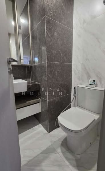 Fynn Asoke, Bangkok, 28 Sukhumvit 10 Alley, Khlong Toei, Bangkok, 2 Bedrooms, 62 sqm, Condo For Rent, by ERA Holding (Thailand) Co., Ltd., 500402106 - DDproperty.com