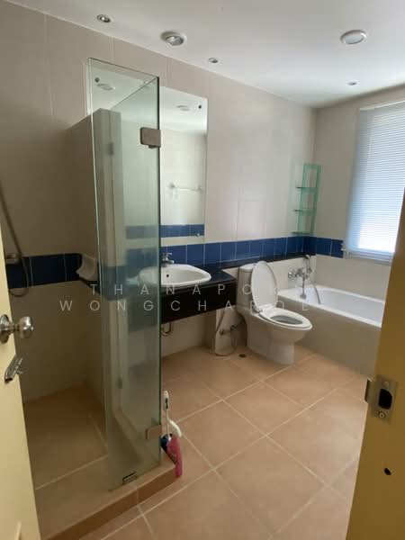 Silom Grand Terrace, Bangkok, Soi Saladaeng 2, Saladaeng Road, Silom, Bang Rak, Bangkok, 1 Bedroom, 82 sqm, Condo For Rent, by Thanaporn Wongcharoen, 500402113 - DDproperty.com