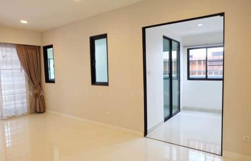 Baan Klang Muang Rama 2 – Bhuddhabucha, Bangkok, Phutthabucha Road, Bangmot, Chom Thong, Bangkok, 4 Bedrooms, 325 sqm, Townhouse For Sale, by Nattapat Reunyota, 500402126 - DDproperty.com