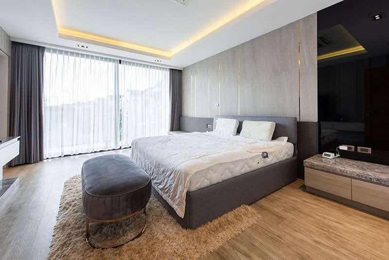 Luxury Pool Villa for Rent near Big C Mae Hia, Chiang Mai Rental Price: 130,000 THB / month No.9P022, Chiang Mai, San Phak Wan, Hang Dong, Chiang Mai, 4 Bedrooms, 650 sqm, Single Detached House For Rent, by Baandeedee Chiangmai, 500402154 - DDproperty.com