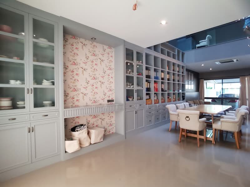 Landmark Ekamai-Ramindra, Bangkok, Sukhonthasawat Road, Lat Phrao, Bangkok, 3 Bedrooms, 224 sqm, Townhouse For Sale, by Jutarat Jitmun, 500402193 - DDproperty.com