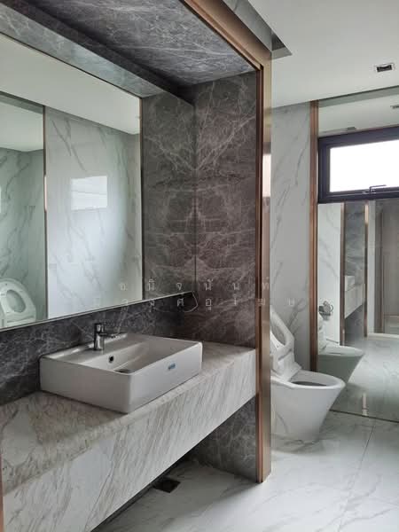 Retail For Rent BTS Phrom Phong for Flagship or Brand Experience Business, Bangkok, สุขุมวิท, Khlong Tan Nua, Watthana, Bangkok, , 205 sqm, Retail Space For Rent, by Chanitnun Mewongukote, 500402279 - DDproperty.com