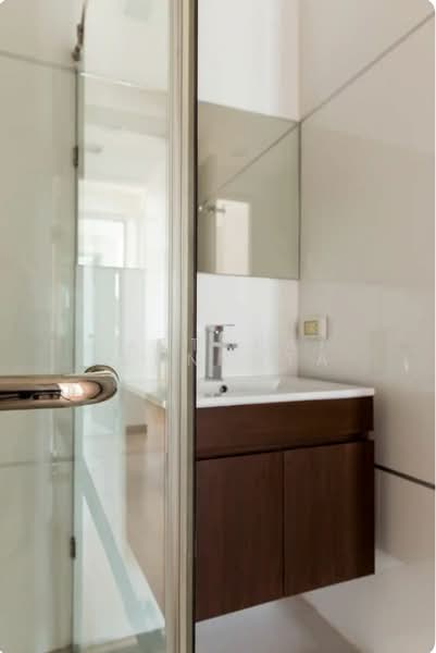 Thru Thonglor, Bangkok, Petchaburi Road, Bang Kapi, Huai Khwang, Bangkok, 2 Bedrooms, 63 sqm, Condo For Sale, by Nattapat Reunyota, 500402345 - DDproperty.com