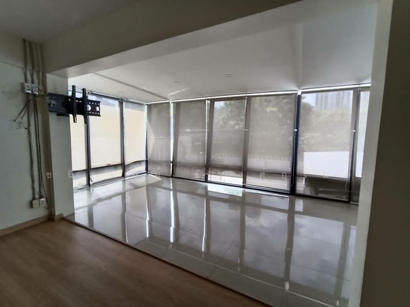 Retail 75-439 sqm. BTS Phrom Phong, Bangkok, Sukhumvit, Khlong Tan Nua, Watthana, Bangkok, , 89 sqm, Retail Space For Rent, by Chanitnun Mewongukote, 500402390 - DDproperty.com