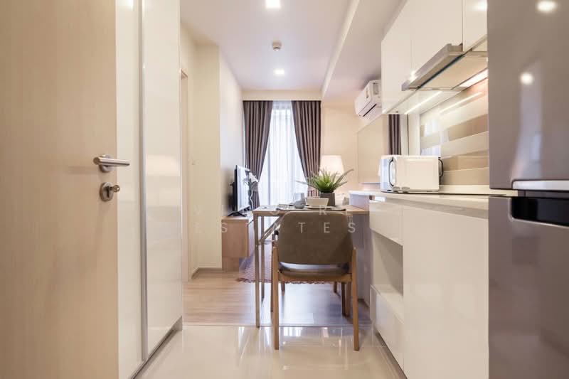 Maestro 03 Ratchada-Rama 9, Bangkok, Soi Ratchadaphisek 3 Ratchadaphisek Road, Din Daeng, Bangkok, 1 Bedroom, 30 sqm, Condo For Rent, by Living Real Estates, 500402441 - DDproperty.com