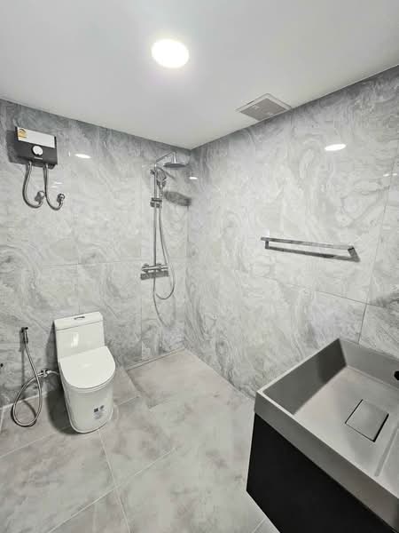 The Waterford Diamond Tower Sukhumvit, Bangkok, 758/18 Soi Sukhumvit 30/1, Sukhumvit Road, Khlong Toei, Bangkok, 3 Bedrooms, 147 sqm, Condo For Sale, by RE PROPERTY CO.,LTD., 500402487 - DDproperty.com