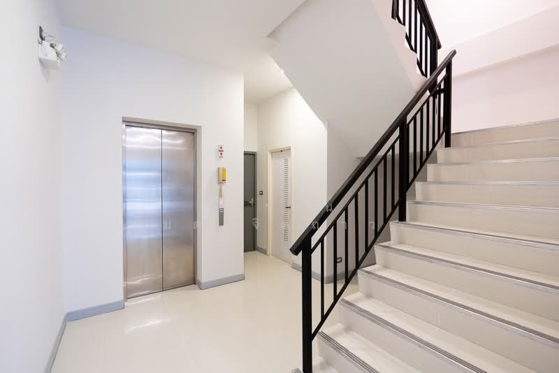 Samyan Business Town, Bangkok, พระราม4, Maha Phrutharam, Bang Rak, Bangkok, , 340 sqm, Office Space For Rent, by Roongrat Maitreejittawon, 500402513 - DDproperty.com