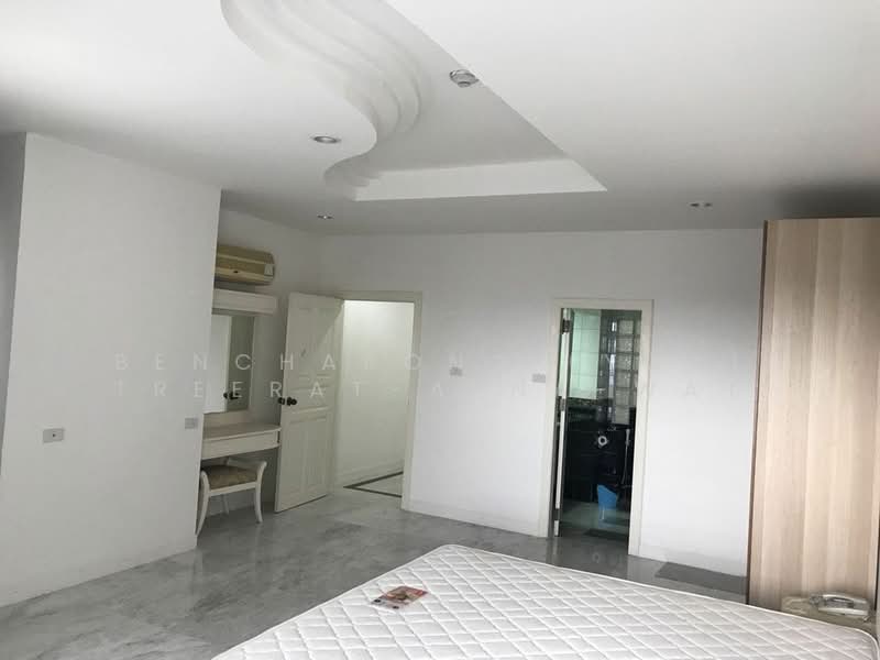 Thana Tower, Bangkok, Charan Sanit Wong, Bang Yi Khan, Bang Phlat, Bangkok, 3 Bedrooms, 314 sqm, Condo For Rent, by Bencharong (Yok) Treerat-a-na-wat, 500402555 - DDproperty.com