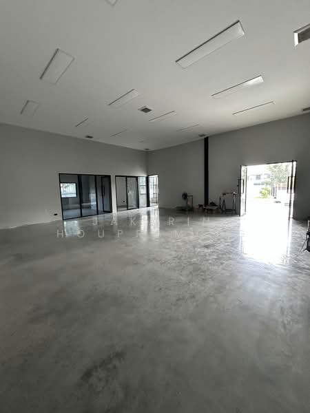 ให้เช่าโกดัง เฉลิมพระเกียรติ ร.9 ประเวศ กรุงเทพ 540 ตร.ม, Bangkok, Dok Mai, Prawet, Bangkok, , 540 sqm, Warehouse/Factory For Rent, by Jakarin Houpramong, 500402564 - DDproperty.com