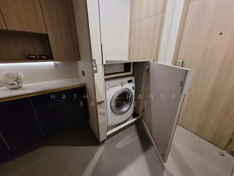 Noble Ploenchit, Bangkok, 1035 Ploenchit Road, Lumphini, Pathum Wan, Bangkok, 1 Bedroom, 77 sqm, Condo For Rent, by Hathaichanok Saenset, 500402572 - DDproperty.com
