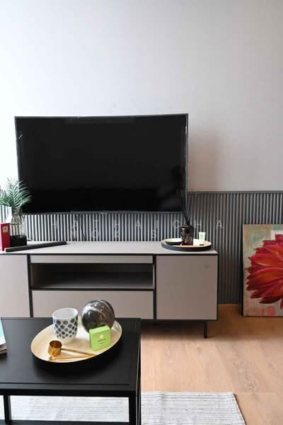 Noble Around Sukhumvit 33, Bangkok, 17 Soi Sukhumvit 33, Khlong Tan Nua, Watthana, Bangkok, 1 Bedroom, 35 sqm, Condo For Rent, by Hathaichanok Saenset, 500402595 - DDproperty.com