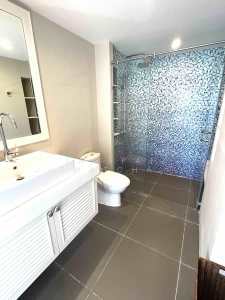 Beverly Hill Mansion Sukhumvit 63, Bangkok, Sukhumvit Road, Phra Kanong Nua, Watthana, Bangkok, 2 Bedrooms, 120 sqm, Condo For Rent, by Tanapat Jitwatcharakomol, 500402632 - DDproperty.com