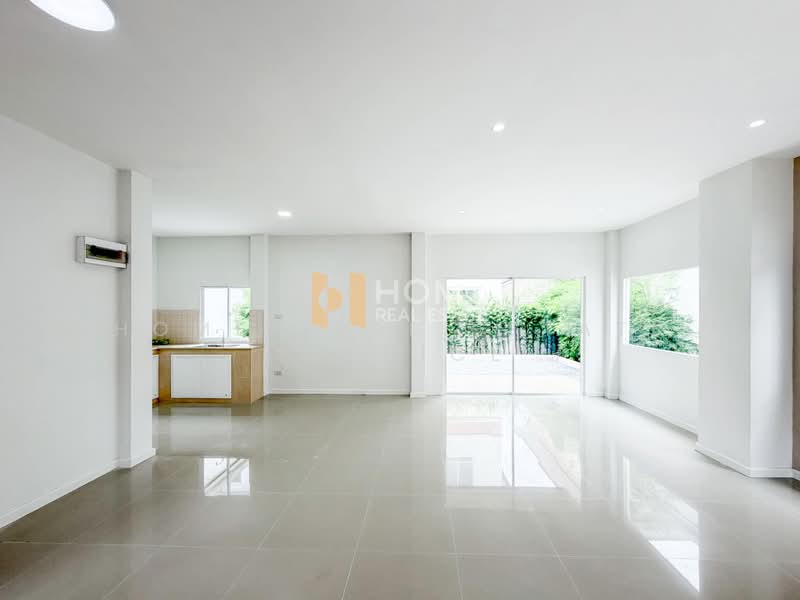 หมู่บ้านมณฑล 8, Bangkok, Bang Kae Nua, Bang Khae, Bangkok, 3 Bedrooms, 134 sqm, Semi-Detached House (Twin House) For Sale, by HOME Real Estate Service, 500402637 - DDproperty.com