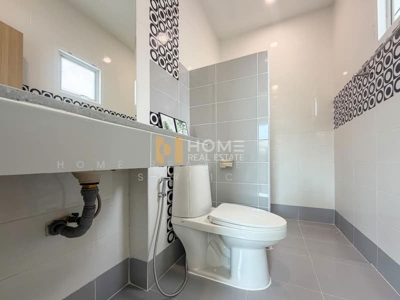หมู่บ้านมณฑล 8, Bangkok, Bang Kae Nua, Bang Khae, Bangkok, 3 Bedrooms, 134 sqm, Semi-Detached House (Twin House) For Sale, by HOME Real Estate Service, 500402637 - DDproperty.com
