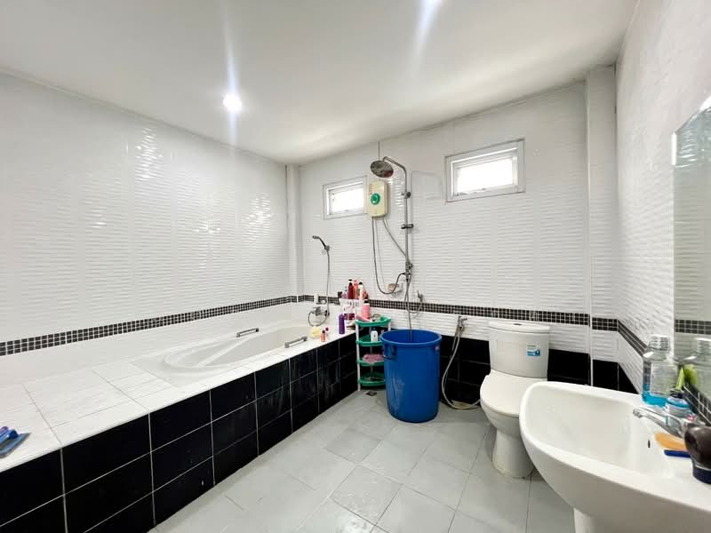 อุ่นไอรัก หนองไม้แดง-อมตะ, Chon Buri (Pattaya), Nong Mai Daeng, Muang Chon Buri, Chon Buri (Pattaya), 3 Bedrooms, 100 sqm, Townhouse For Sale, by The Best Property ตุ๊กตา, 500402643 - DDproperty.com