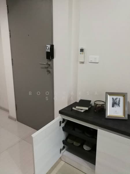 Life Ratchadapisek, Bangkok, 279 Ratchadapisaek Road, Huai Khwang, Bangkok, 2 Bedrooms, 56 sqm, Condo For Rent, by Boonraksa Sopak, 500402646 - DDproperty.com