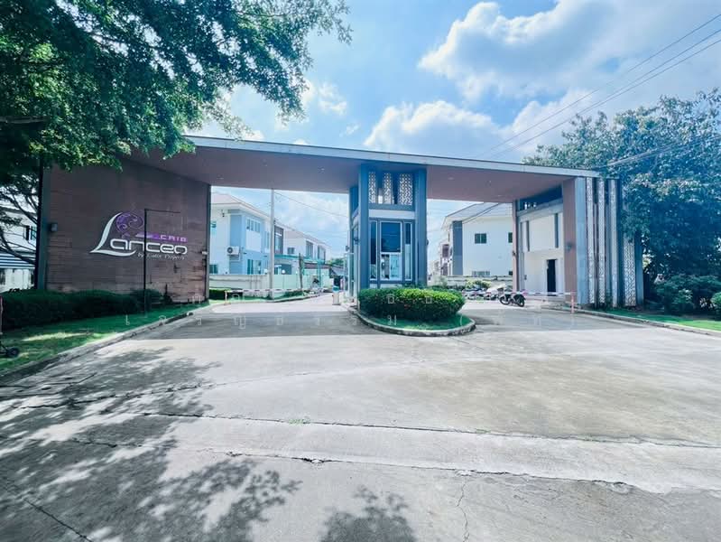 ลลิลทาวน์ แลนซีโอ คริป เทพารักษ์ - ตำหรุ Lalin Town Lanceo CRIB Teparak - Tamru, สมุทรปราการ, 97/1 Soi Rattana Chok 6, บางพลีใหญ่, บางพลี, สมุทรปราการ, 139 ตร.ม., บ้านเดี่ยว ขาย, โดย คุณ พัทธ์ธีรา เจริญธรรม (พัท), 500402709 - DDproperty.com