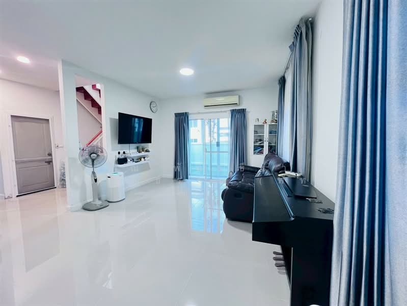 ลลิลทาวน์ แลนซีโอ คริป เทพารักษ์ - ตำหรุ Lalin Town Lanceo CRIB Teparak - Tamru, สมุทรปราการ, 97/1 Soi Rattana Chok 6, บางพลีใหญ่, บางพลี, สมุทรปราการ, 139 ตร.ม., บ้านเดี่ยว ขาย, โดย คุณ พัทธ์ธีรา เจริญธรรม (พัท), 500402709 - DDproperty.com
