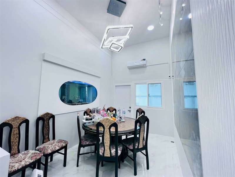 ลลิลทาวน์ แลนซีโอ คริป เทพารักษ์ - ตำหรุ Lalin Town Lanceo CRIB Teparak - Tamru, สมุทรปราการ, 97/1 Soi Rattana Chok 6, บางพลีใหญ่, บางพลี, สมุทรปราการ, 139 ตร.ม., บ้านเดี่ยว ขาย, โดย คุณ พัทธ์ธีรา เจริญธรรม (พัท), 500402709 - DDproperty.com
