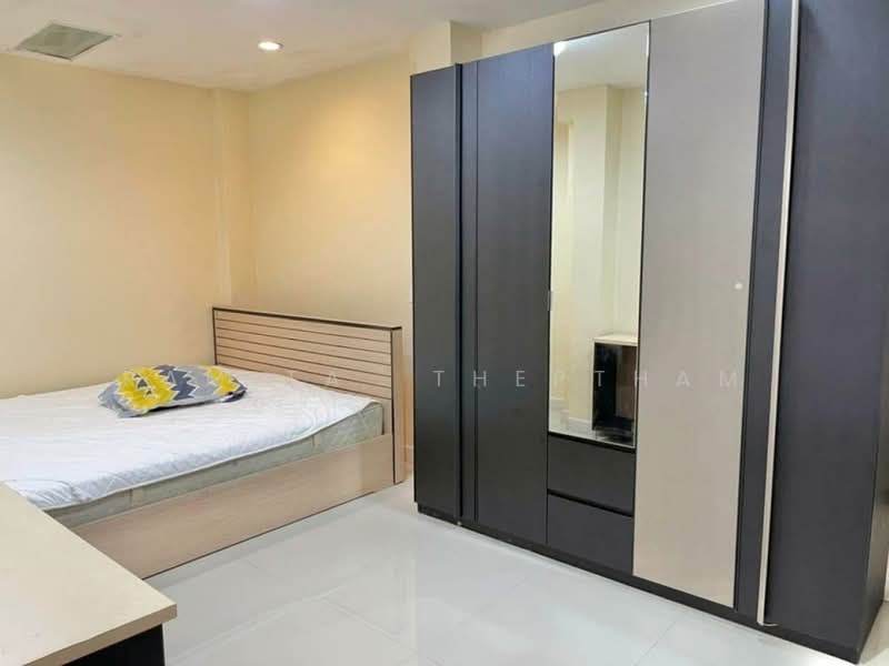 4-BR House, Bangkok, Jom Phon, Chatuchak, Bangkok, 4 Bedrooms, 220 sqm, Single Detached House For Rent, by Ramita Theptham, 500402718 - DDproperty.com
