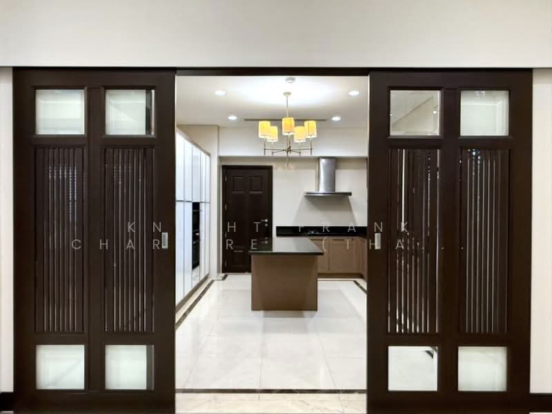 Baan Sukhumvit 18, Bangkok, Khlong Toei, Khlong Toei, Bangkok, 4 Bedrooms, 675 sqm, Single Detached House For Rent, by Knight Frank Chartered (Thailand) Co.,Ltd, 500402749 - DDproperty.com