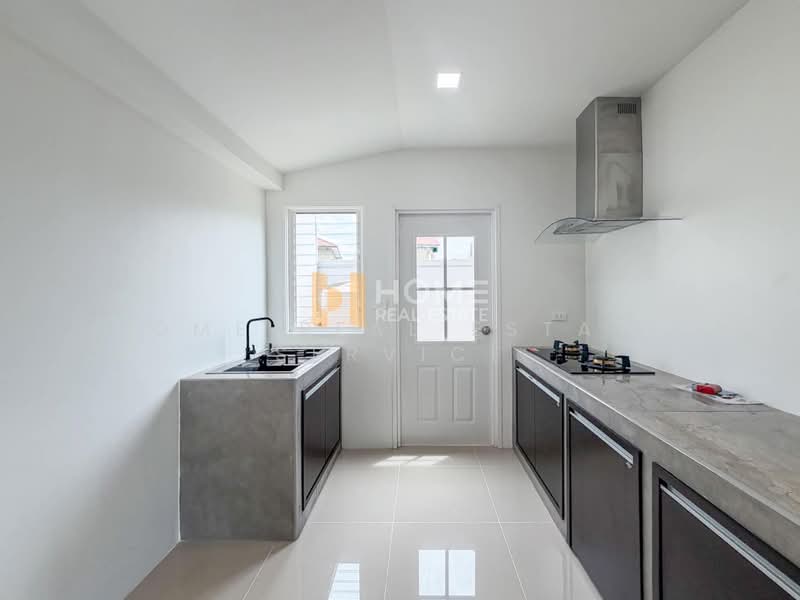 Golden Neo Bangkhae, Bangkok, 345 005/1 Soi Kanchanaphisek, Lak Song, Bang Khae, Bangkok, 4 Bedrooms, 136 sqm, Townhouse For Sale, by HOME Real Estate Service, 500402757 - DDproperty.com