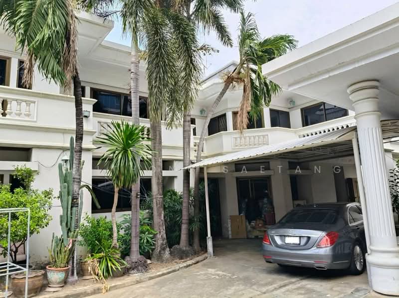 Two Detached houses 121 sq.wa Soi Intamara 44, Sutthisan Road, Din Daeng, Bkk, Bangkok, สุทธิสาร, Din Daeng, Bangkok, 7 Bedrooms, 600 sqm, Single Detached House For Sale, by Sirithong Saetang, 500402770 - DDproperty.com