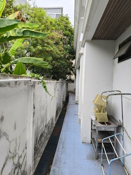 Two Detached houses 121 sq.wa Soi Intamara 44, Sutthisan Road, Din Daeng, Bkk, Bangkok, สุทธิสาร, Din Daeng, Bangkok, 7 Bedrooms, 600 sqm, Single Detached House For Sale, by Sirithong Saetang, 500402770 - DDproperty.com