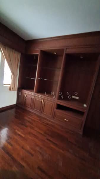 Two Detached houses 121 sq.wa Soi Intamara 44, Sutthisan Road, Din Daeng, Bkk, Bangkok, สุทธิสาร, Din Daeng, Bangkok, 7 Bedrooms, 600 sqm, Single Detached House For Sale, by Sirithong Saetang, 500402770 - DDproperty.com