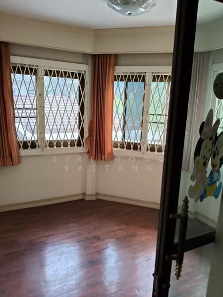Two Detached houses 121 sq.wa Soi Intamara 44, Sutthisan Road, Din Daeng, Bkk, Bangkok, สุทธิสาร, Din Daeng, Bangkok, 7 Bedrooms, 600 sqm, Single Detached House For Sale, by Sirithong Saetang, 500402770 - DDproperty.com