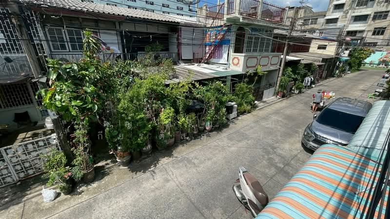 ทาวน์เฮ้าส์ 2 ชั้น 14 ตร.ว. ใกล้สี่แยกห้วยขวาง ใกล้ MRT ห้วยขวาง ซอยส.เกียรติชัย1, กรุงเทพ, ถนนรัชดาภิเษก, ห้วยขวาง, กรุงเทพ, 90 ตร.ม., ทาวน์เฮ้าส์ ขาย, โดย คุณ ศรินรัตน์ ศิรเกียรติสกุล (เป้ย), 500402787 - DDproperty.com