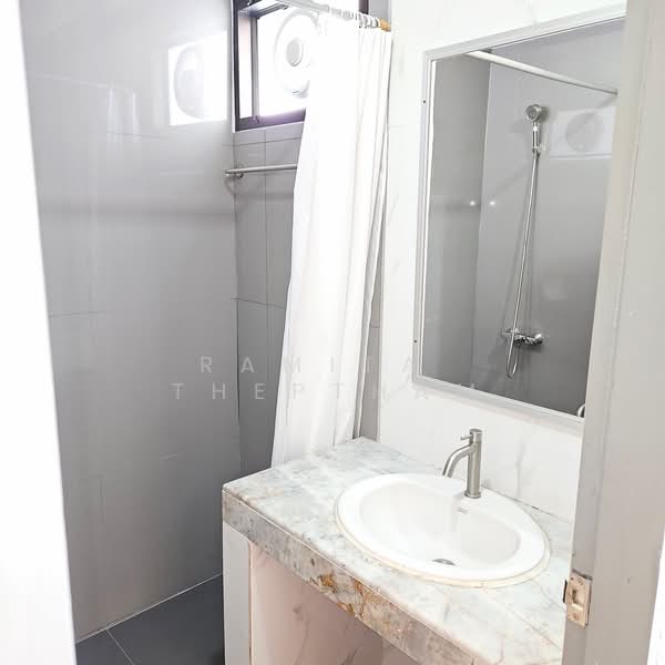 Omni Suites Aparts-Hotel, Bangkok, 25 Soi Srinakarin 9, Suan Luang, Bangkok, 2 Bedrooms, 86 sqm, Apartment For Rent, by Ramita Theptham, 500402788 - DDproperty.com