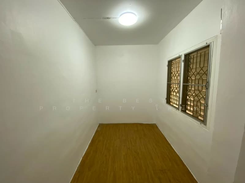 Baan Eua-Athorn Romklao 1-6, Bangkok, Kheha Rom Klao Road, Khlong Song Ton Nun, Lat Krabang, Bangkok, 1 Bedroom, 33 sqm, Condo For Sale, by The Best Property โดนัท, 500402926 - DDproperty.com