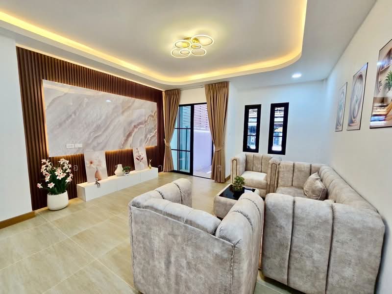 Cluster Haus : คลัสเตอร์ เฮ้าส์, กรุงเทพ, ซอย เคหะร่มเกล้า 78 แยก 1, สะพานสูง, กรุงเทพ, 160 ตร.ม., ทาวน์เฮ้าส์ ขาย, โดย อชิรญา สุวรรณิน, 500402989 - DDproperty.com