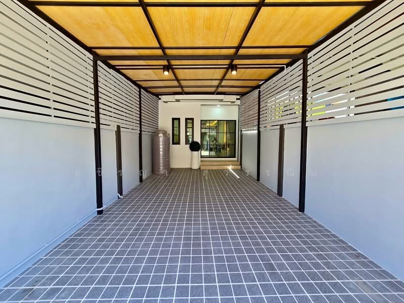 Cluster Haus, Bangkok, Soi Keha Romklao 78 Yeak 1, Saphan Sung, Bangkok, 2 Bedrooms, 160 sqm, Townhouse For Sale, by Ashiraya Suwannin, 500402989 - DDproperty.com